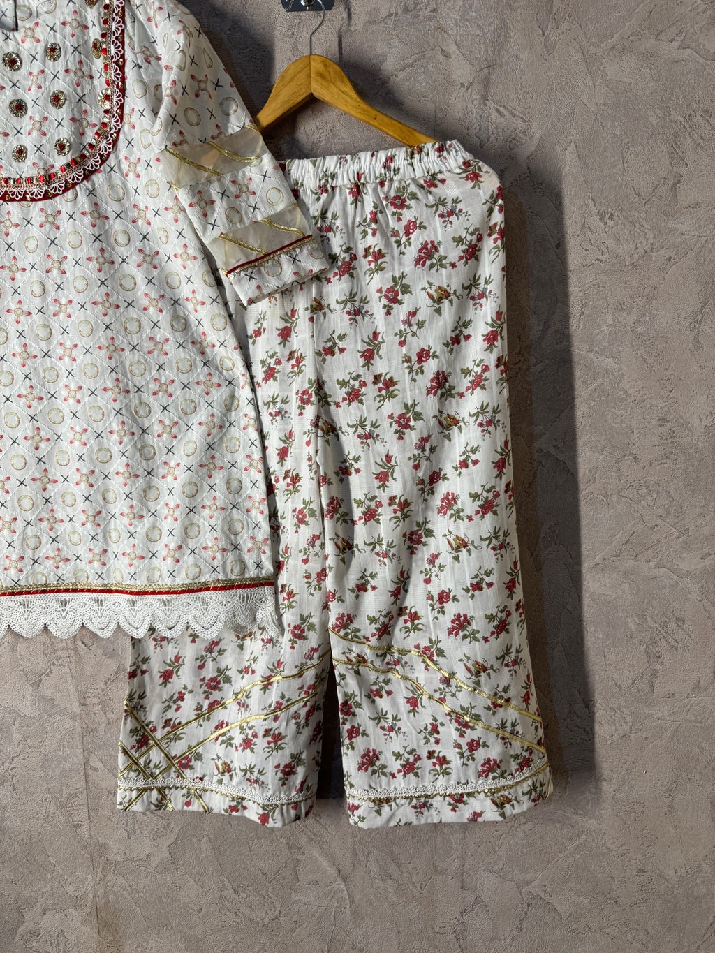 Gulnaar Chikankari Kurta Shalwar