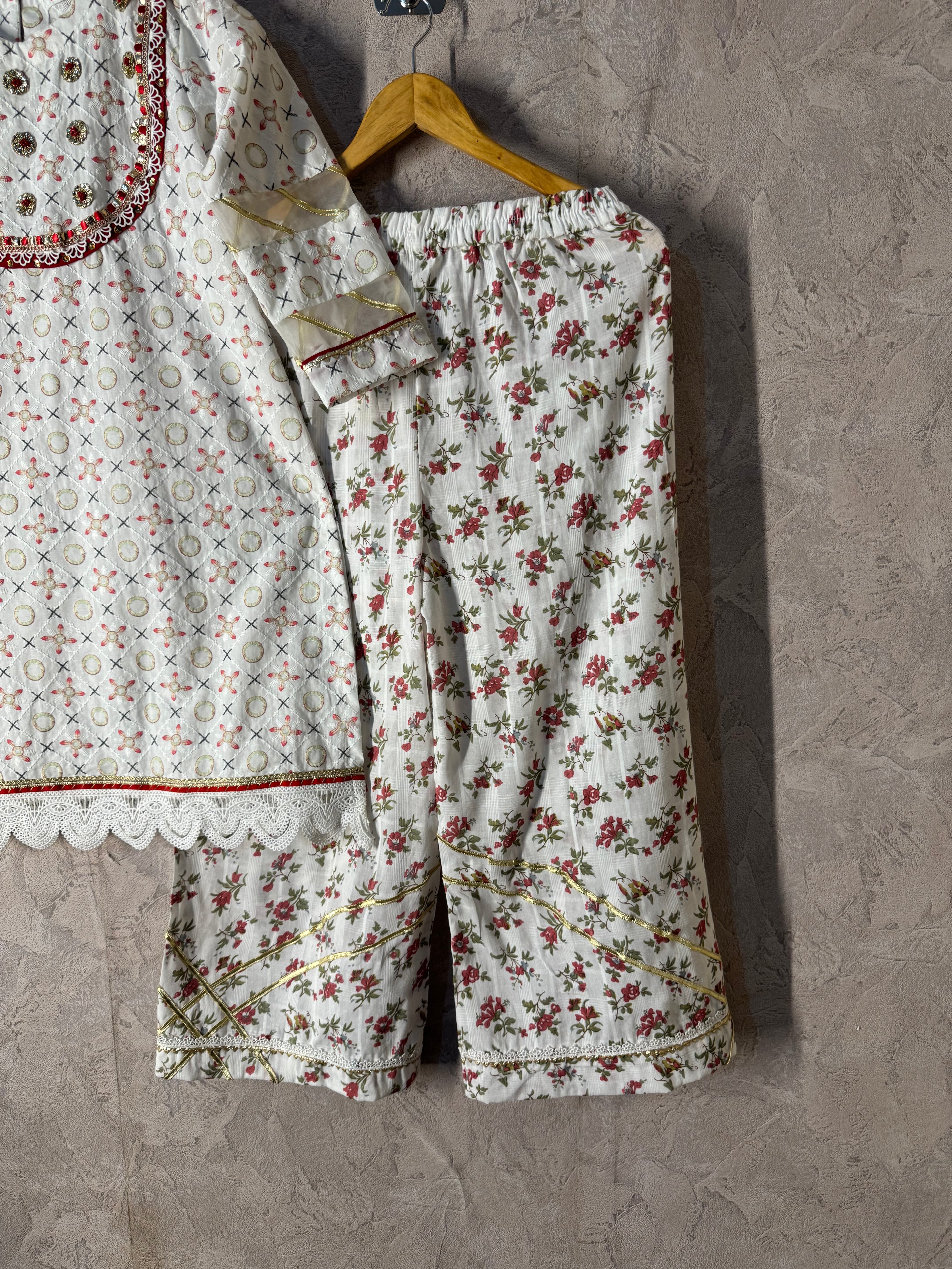 Gulnaar Chikankari Kurta Shalwar