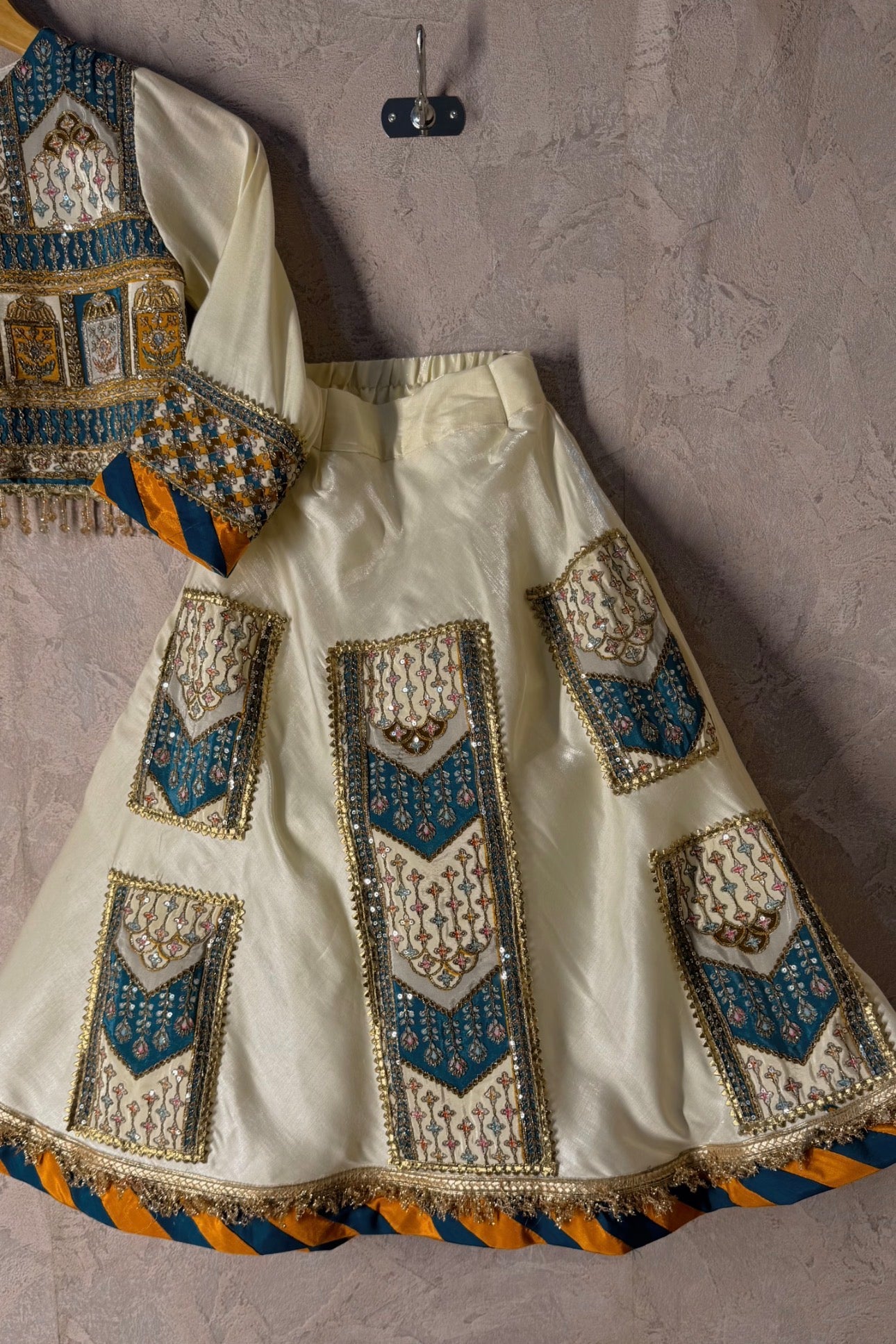 Taj Mahal Choli Lehenga Set