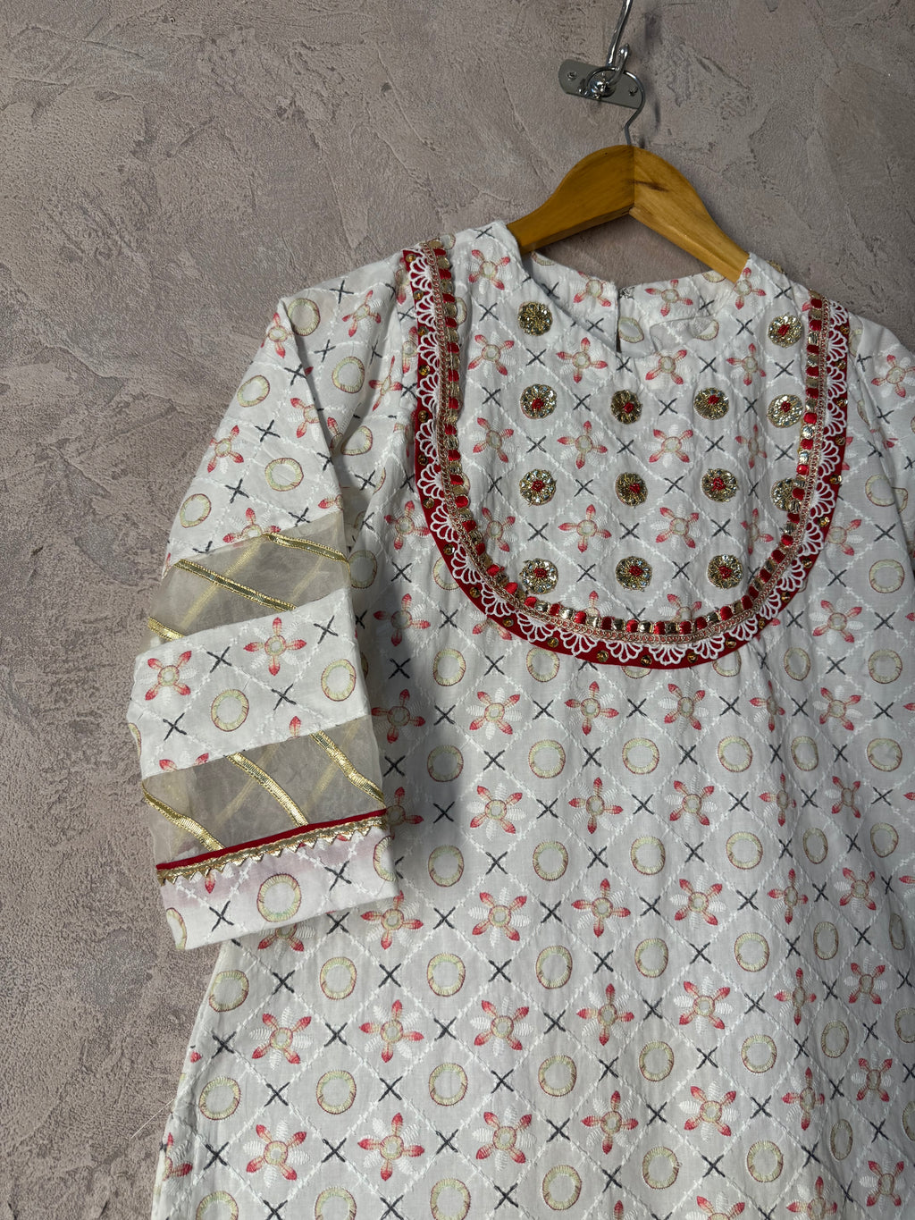 Gulnaar Chikankari Kurta Shalwar