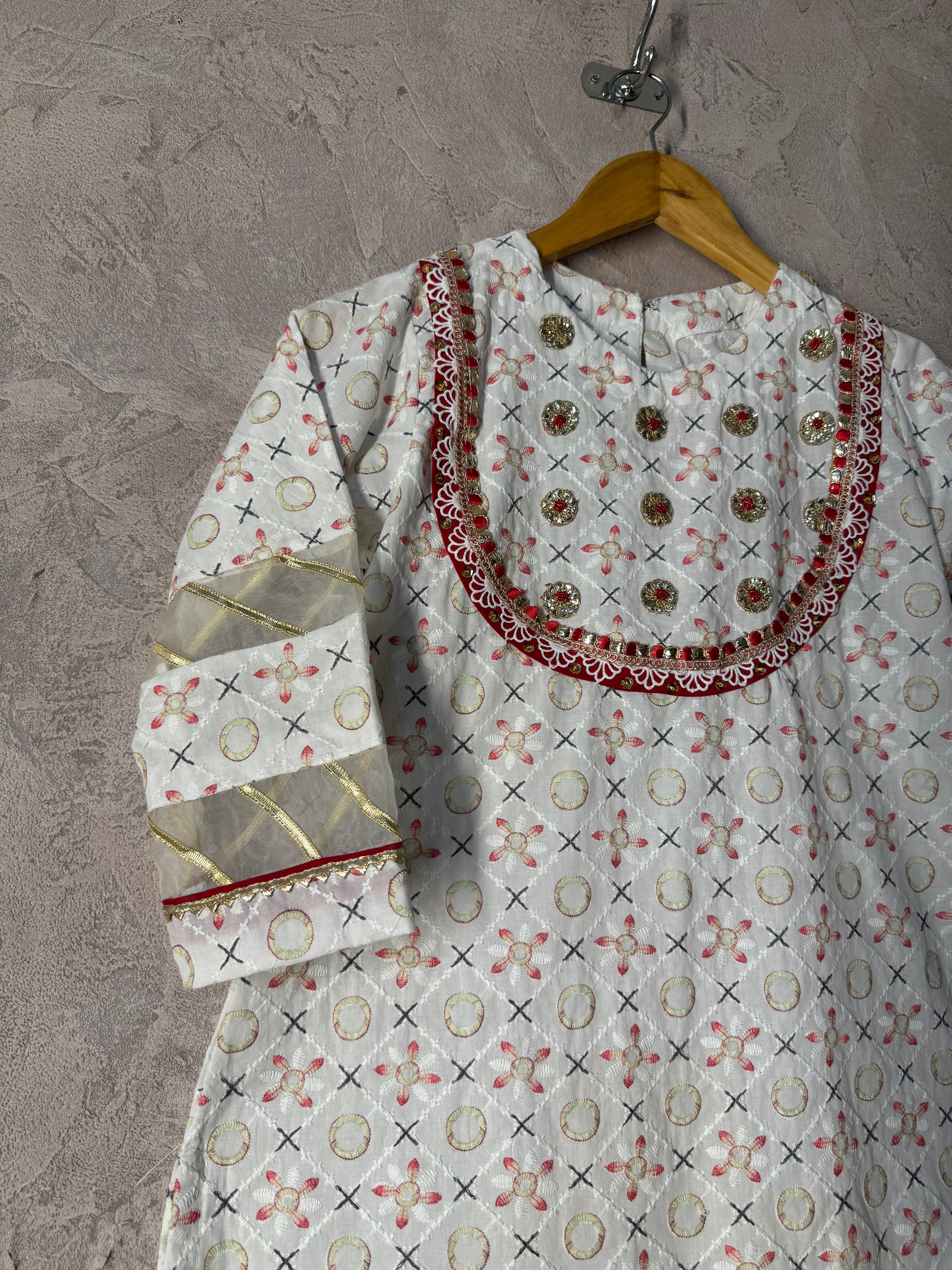 Gulnaar Chikankari Kurta Shalwar