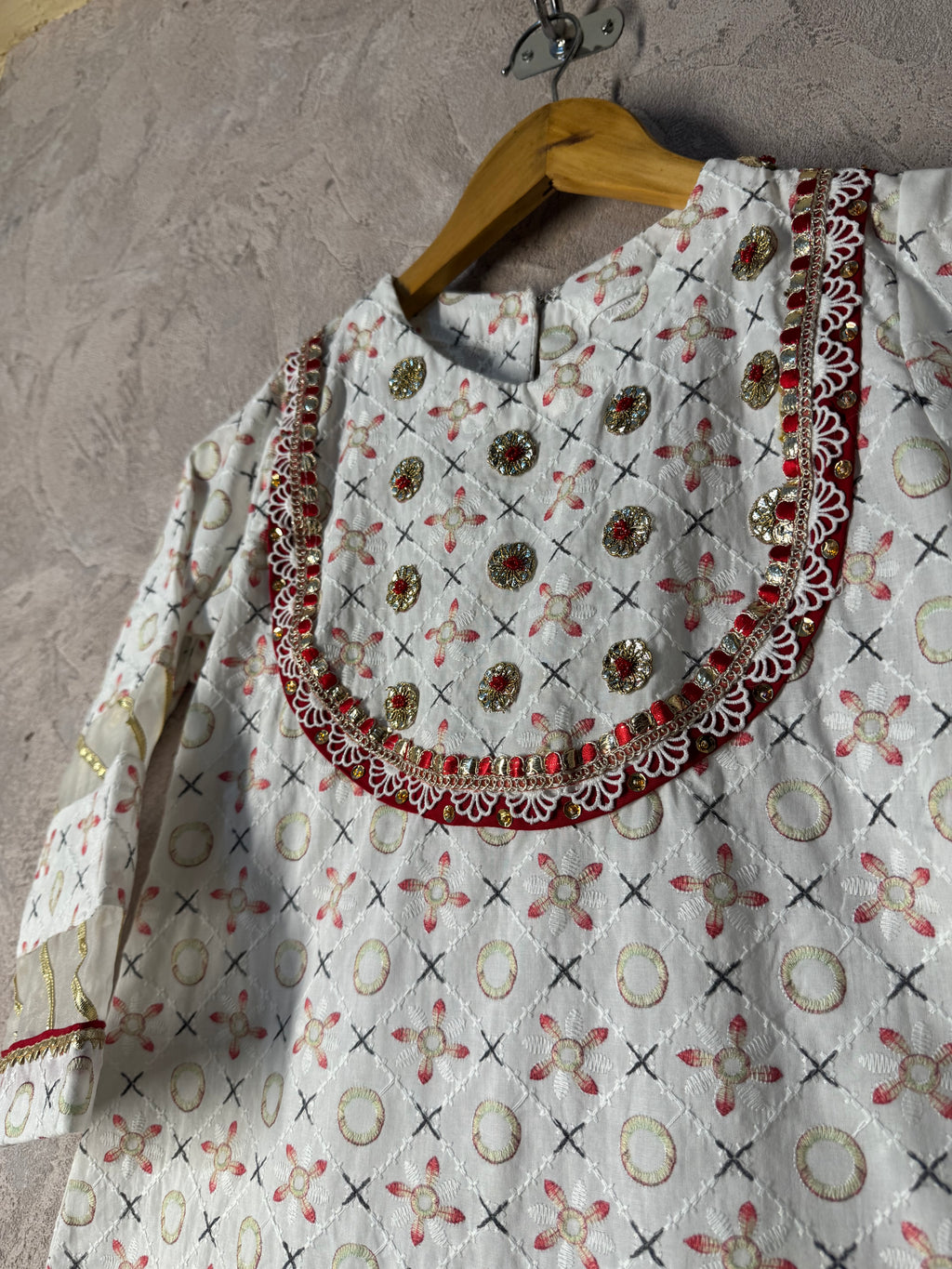 Gulnaar Chikankari Kurta Shalwar
