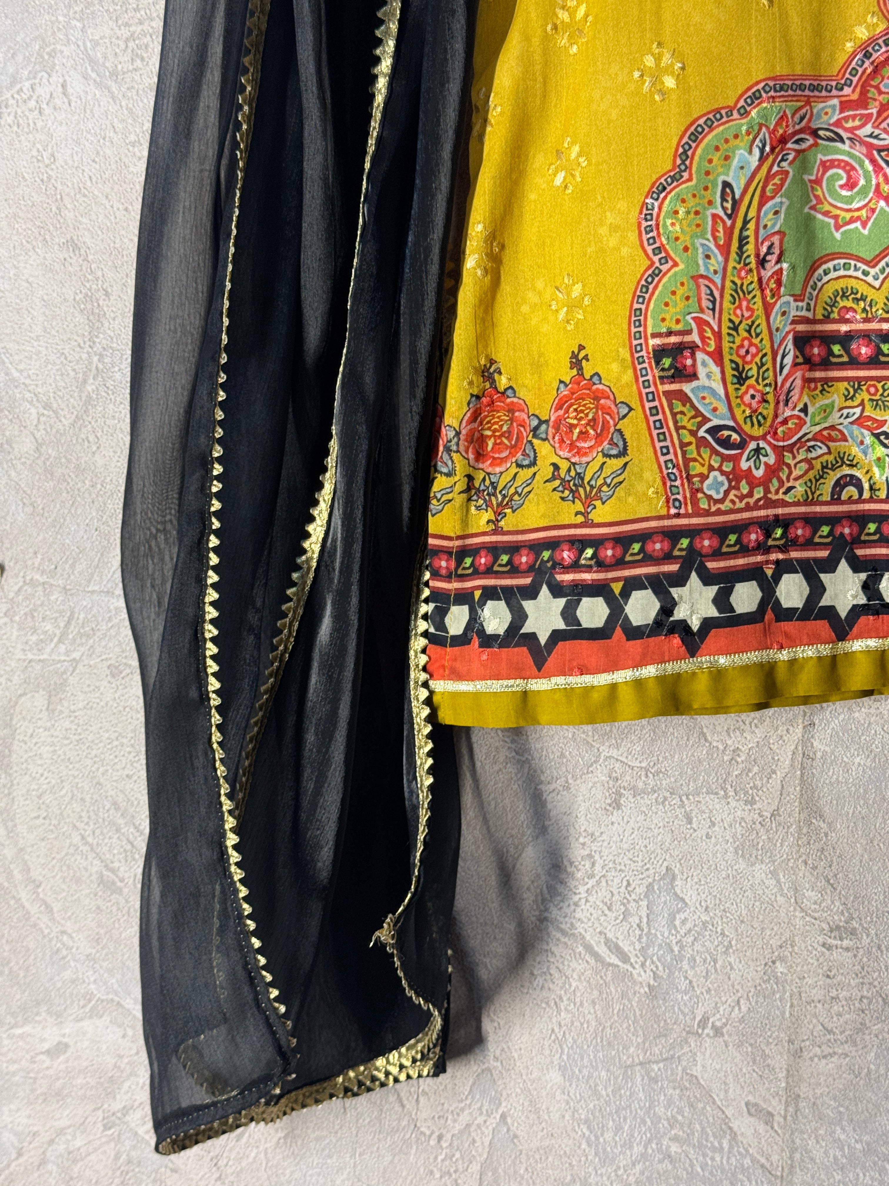 Zard Gharara Set