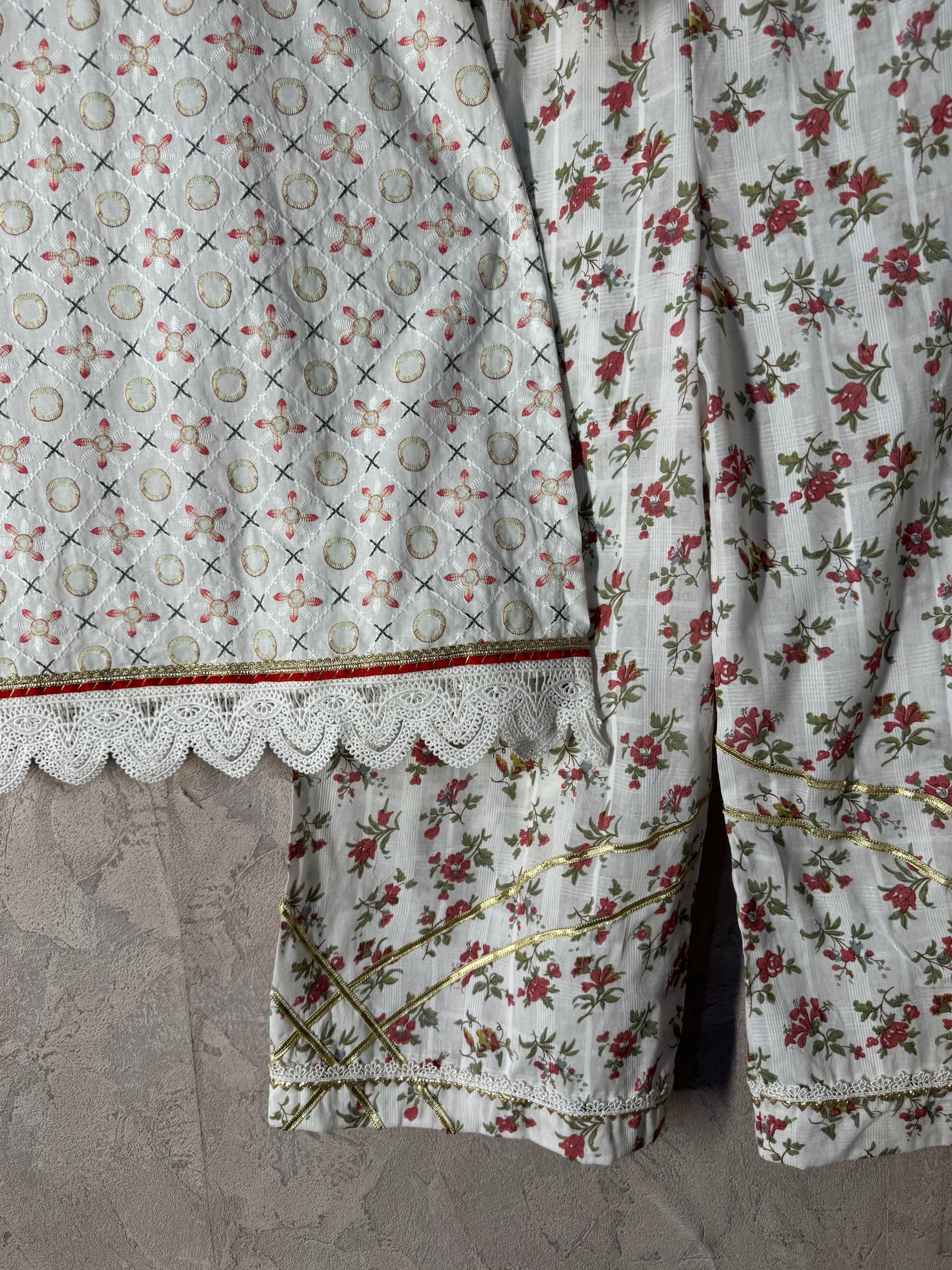 Gulnaar Chikankari Kurta Shalwar